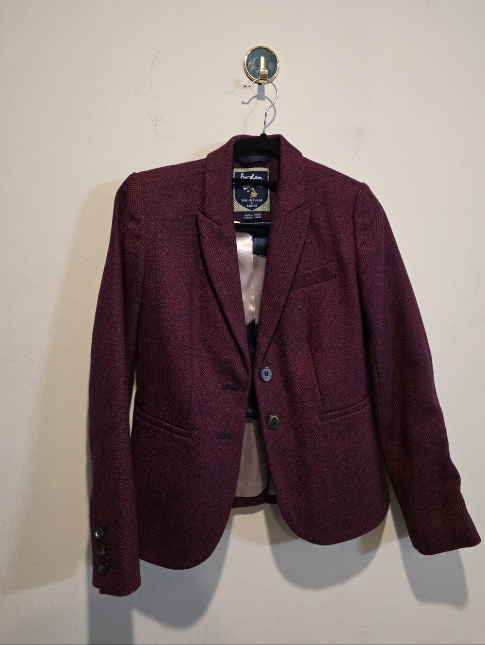 Stylish Burgundy Women's Blazer - Classic Tailored Jacket